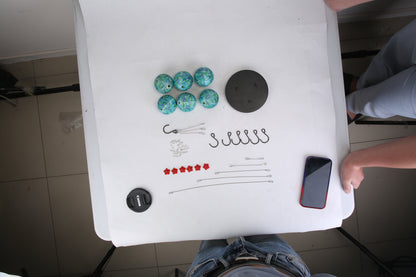 Afficher les détails pour 1Pc Wind Chimes Humming Bird Feeder Ant And Bee Proof Outdoor Hanging Hummingbird Feeder For Viewing Decoration For Garden Patio Yard Balcony 1Pc Wind Chimes Humming Bird Feeder Ant And Bee Proof Outdoor Hanging Hummingbird Feede